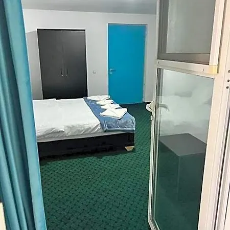 Hotel Bam *